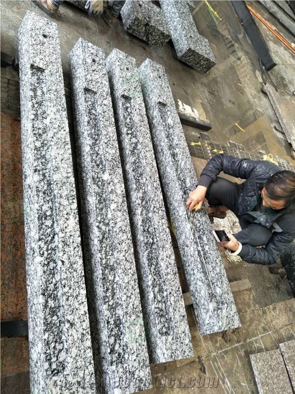 Spray Wave White Grey Granite Gate Post